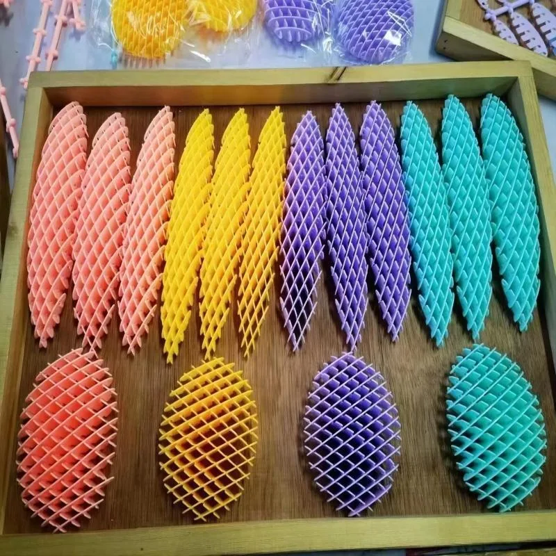 Party Games Indoor - 3D Deformable Plastic Stretch Mesh Techy